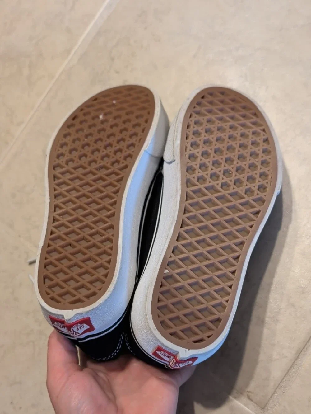 Girls Vans Old Skool Sneakers